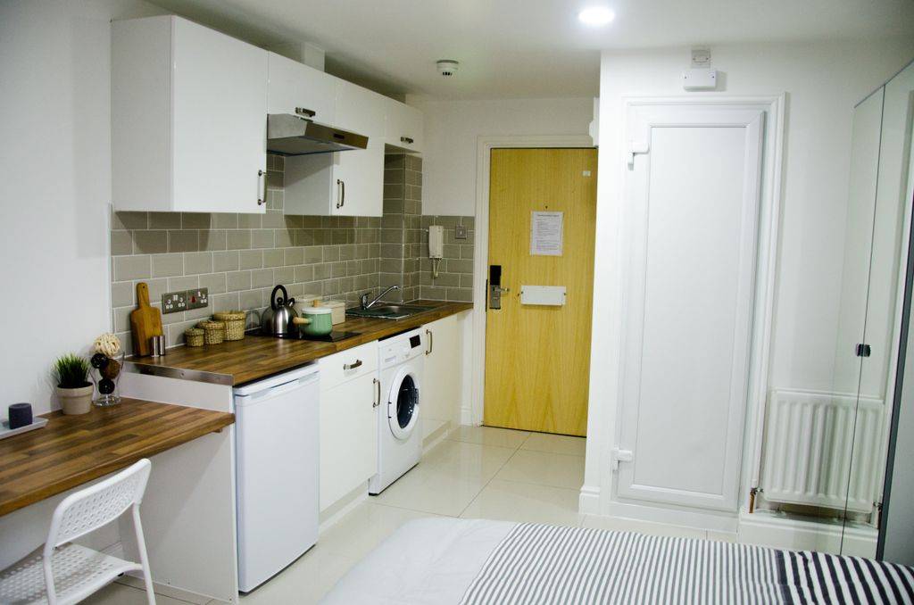 Property photo 2 of 5