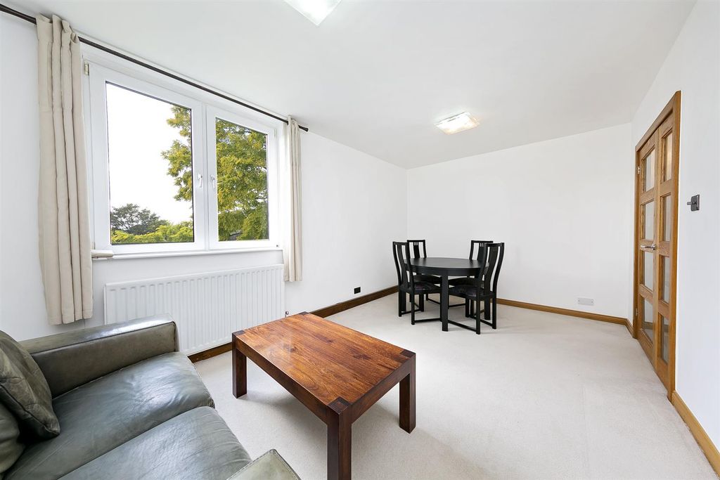 Property photo 3 of 8 7 Bolton Lodge-02.Jpg