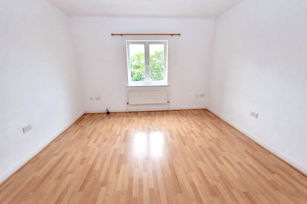 Property photo 2 of 12 Lounge