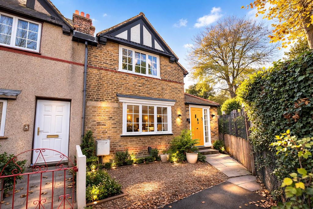 Property photo 1 of 18 Front.Jpg