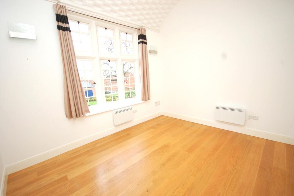 Property photo 2 of 10 Picture No. 09