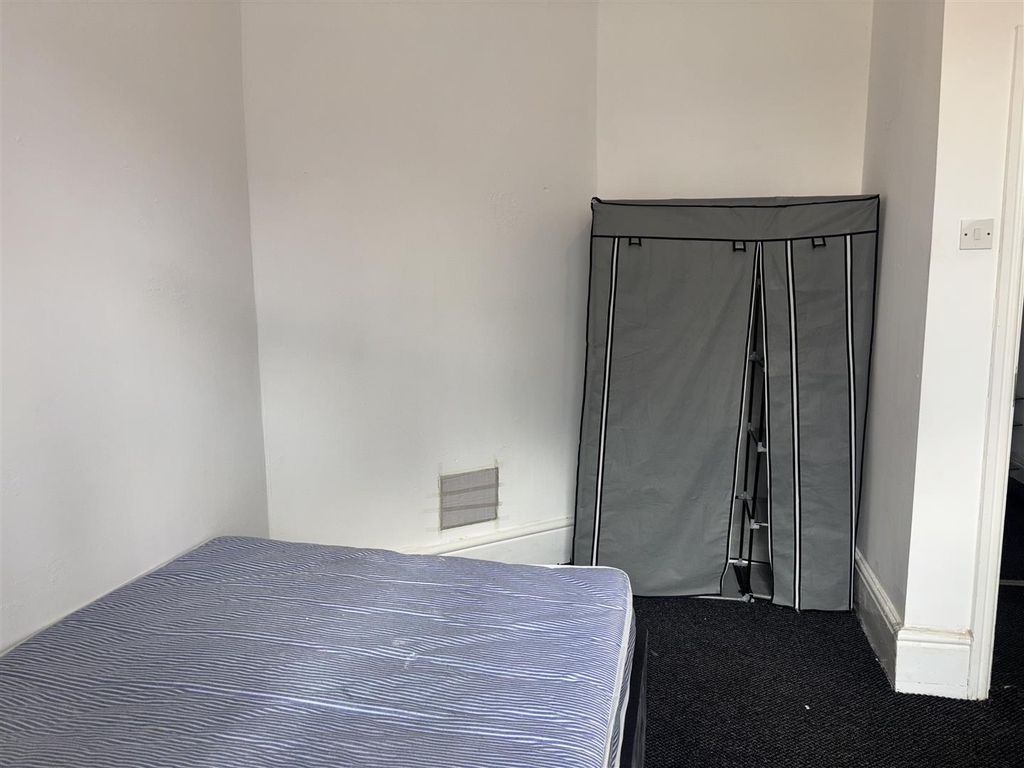 Property photo 3 of 8 Img_1122.Jpeg