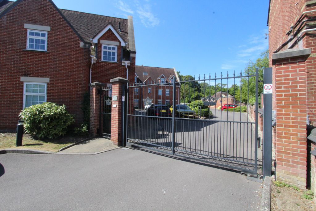 Property photo 2 of 12