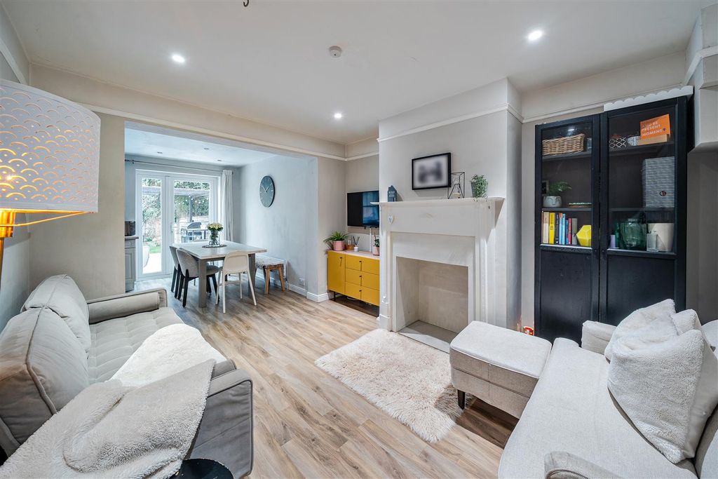 Property photo 2 of 19 Living Room