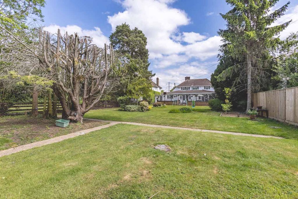 Property photo 2 of 33