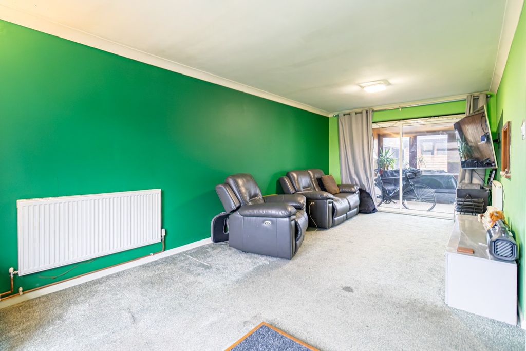 Property photo 2 of 26 4504113