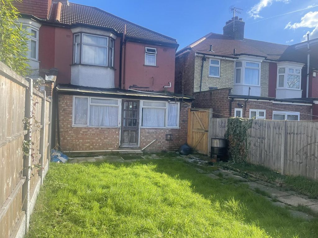 Property photo 3 of 26 Rear Garden