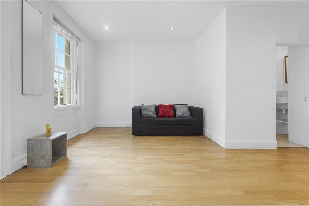 Property photo 3 of 6