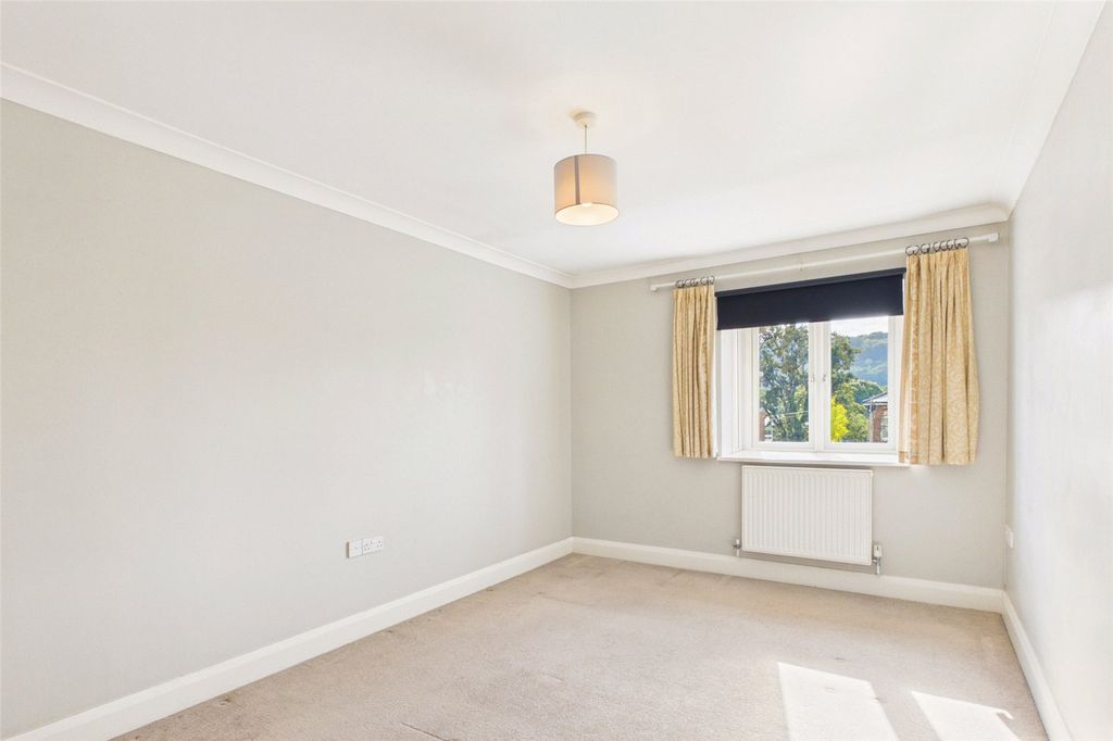 Property photo 3 of 12 Picture No. 02