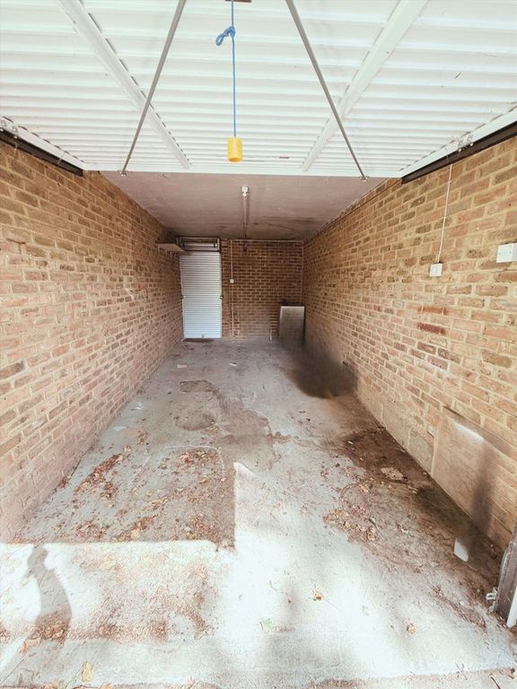 Property photo 2 of 2