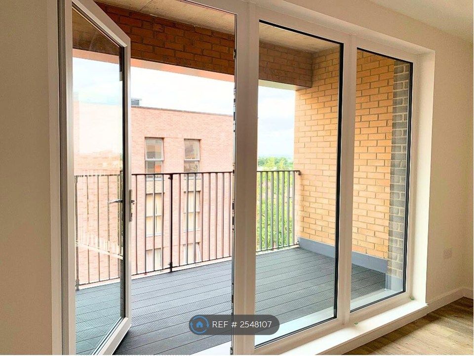 Property photo 3 of 10 Balcony