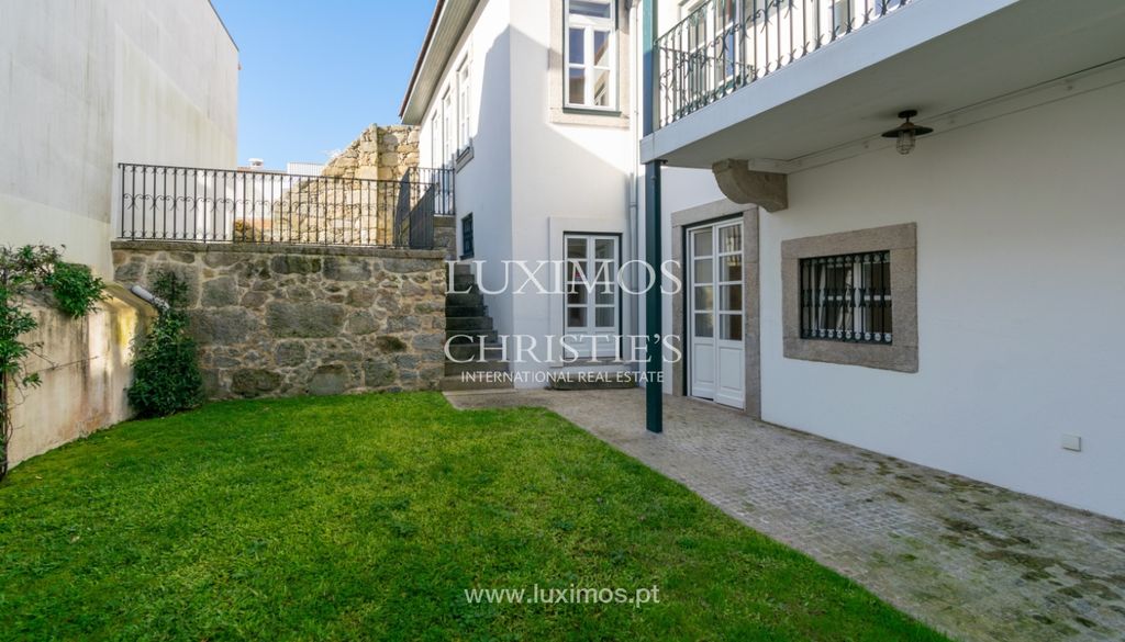 Property photo 1 of 25