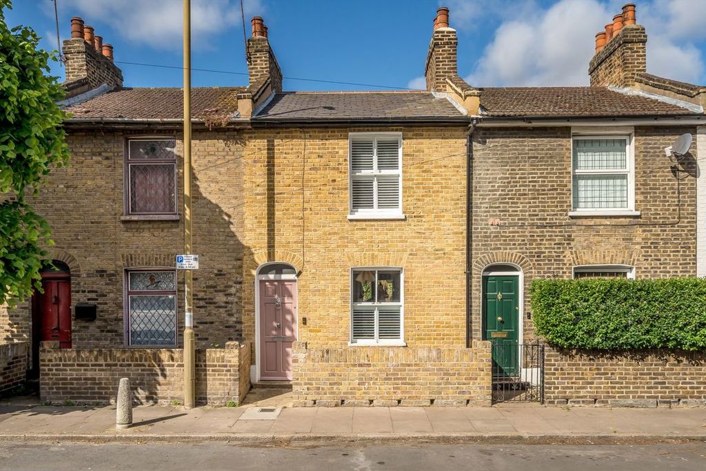 Property photo 1 of 9