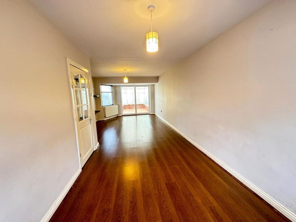 Property photo 3 of 18 3.Jpg