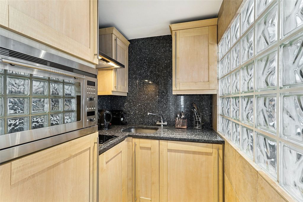 Property photo 2 of 8 Picture No. 03