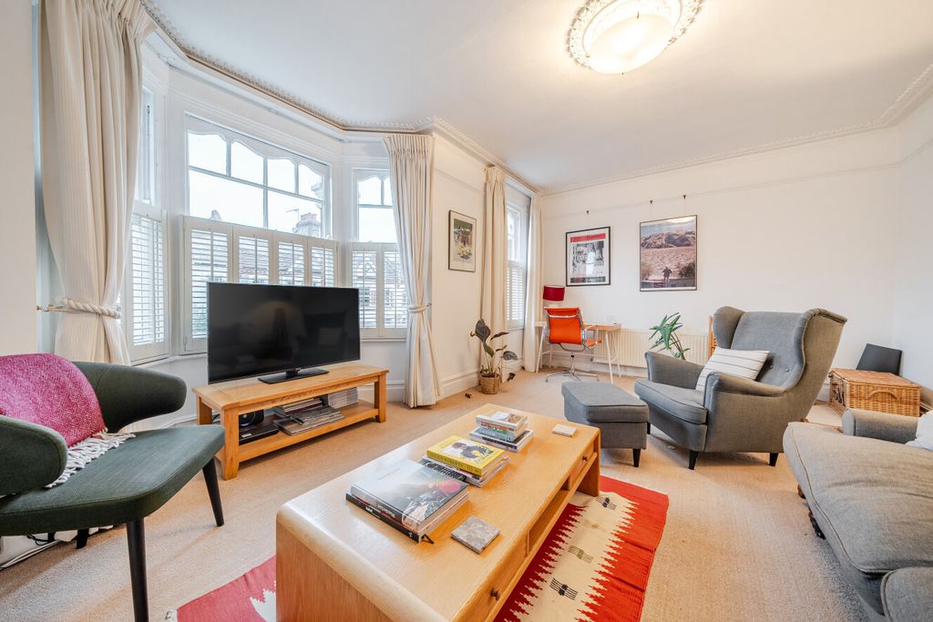 Property photo 1 of 19 1529393-15-1A116E...