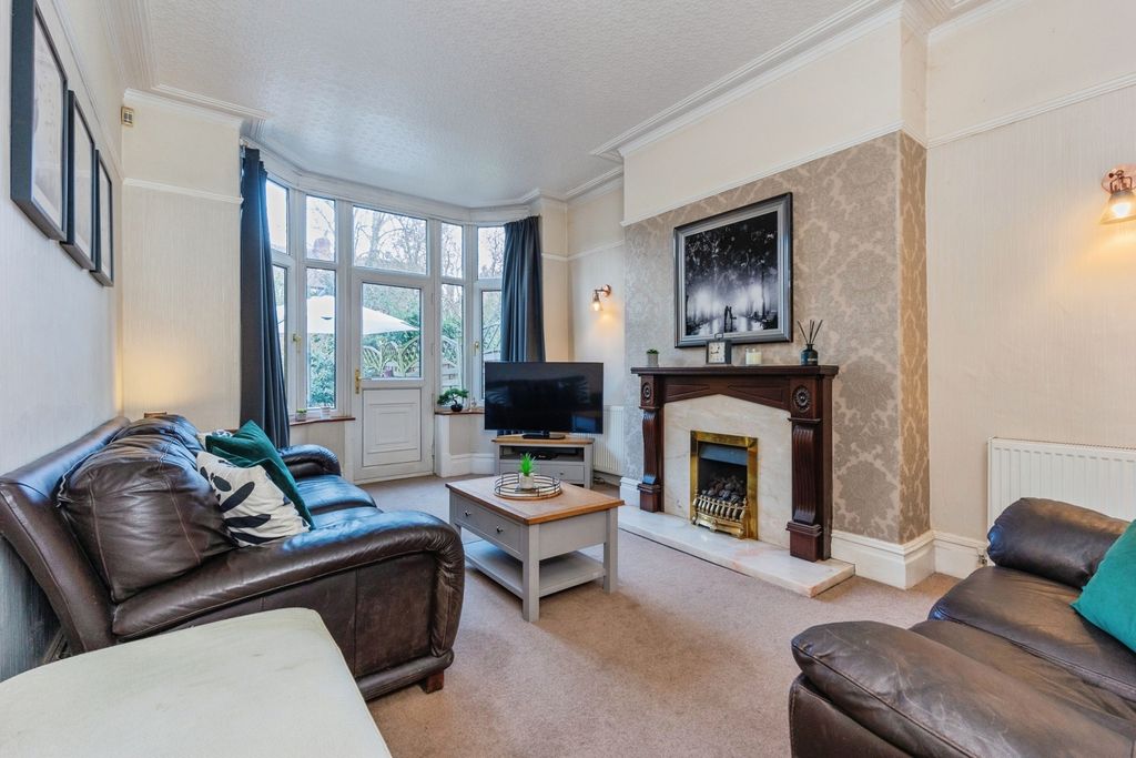 Property photo 2 of 23 Pbox-Img.Jpg