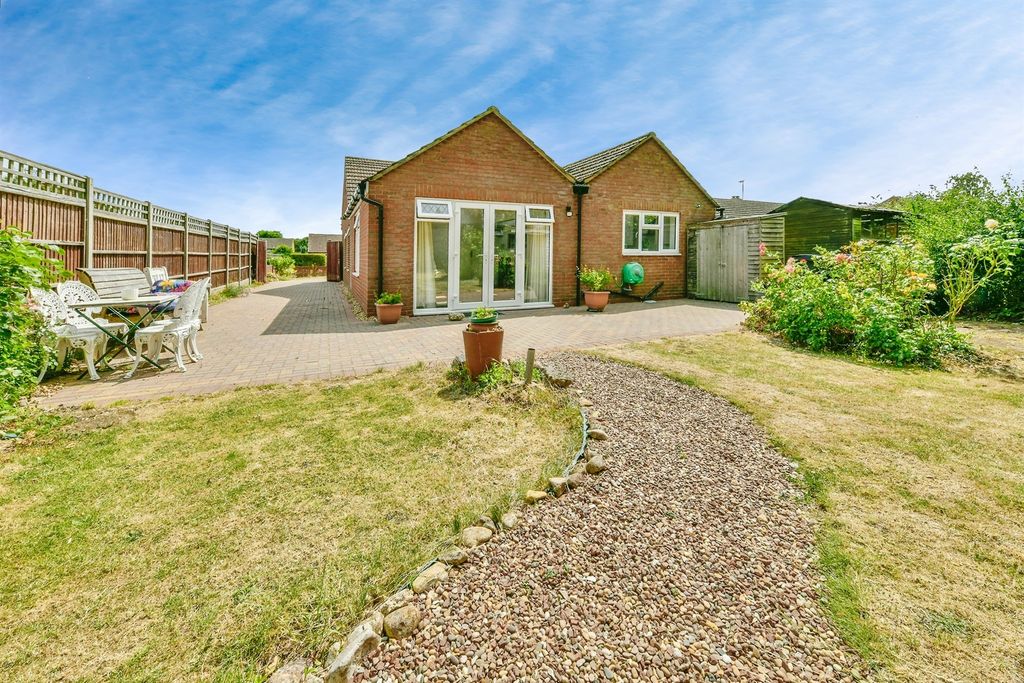 Property photo 3 of 17