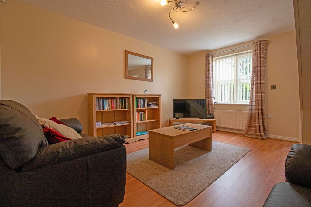 Property photo 3 of 14