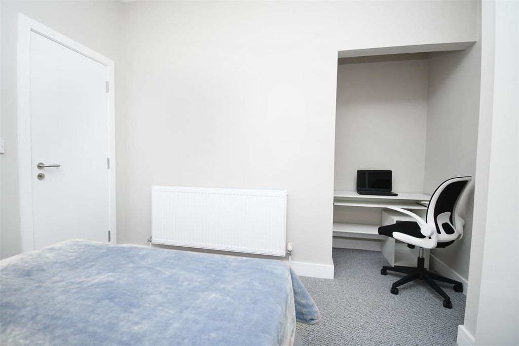 Property photo 2 of 9 Pic 14 - 12 Ulster Street.Jpg