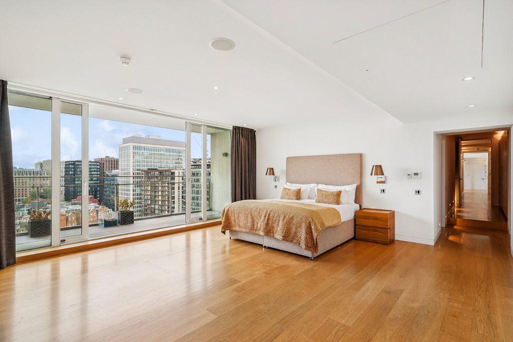 Property photo 2 of 29