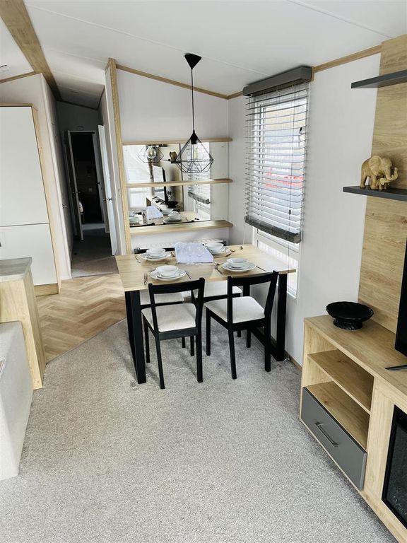 Property photo 3 of 43 Dining Area