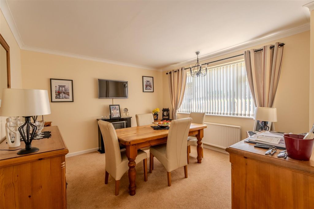 Property photo 3 of 18 1 Martindale Ave-13.Jpg