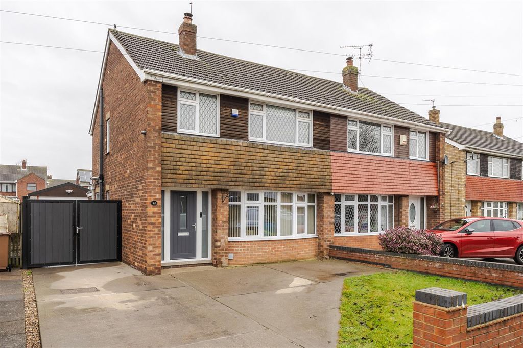 Property photo 1 of 15 Main