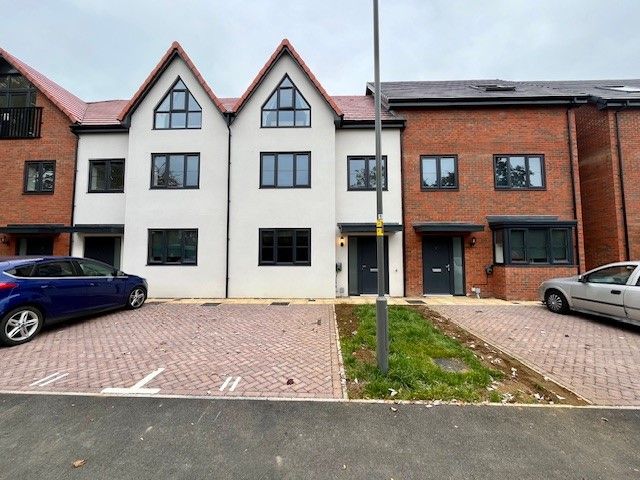 Property photo 1 of 10 Front