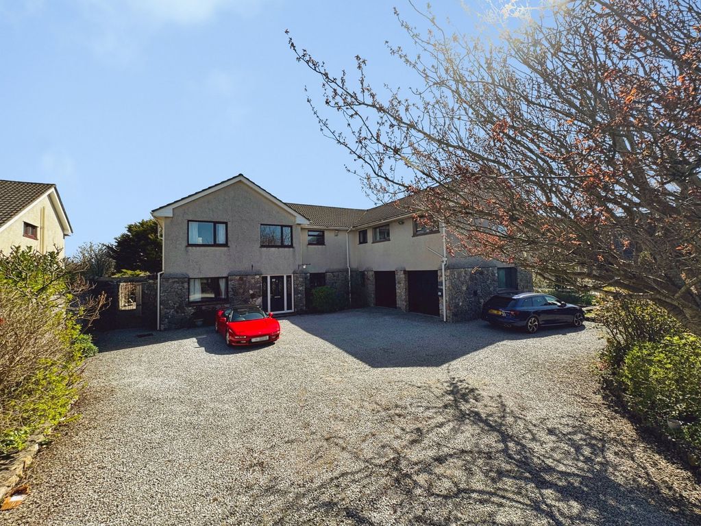 Property photo 1 of 44