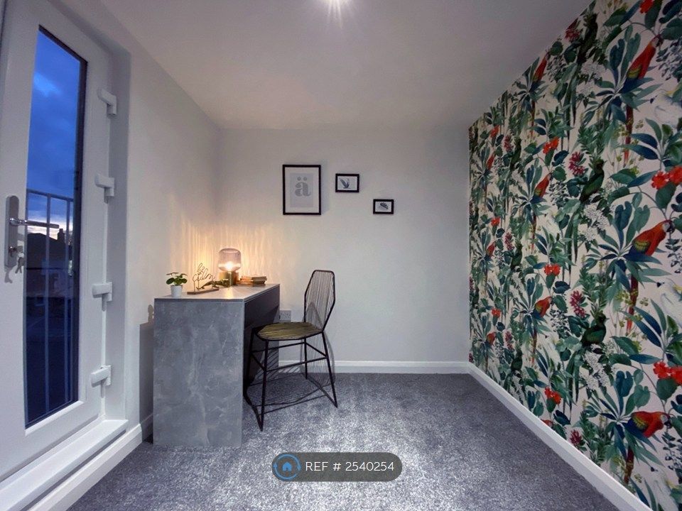 Property photo 3 of 4