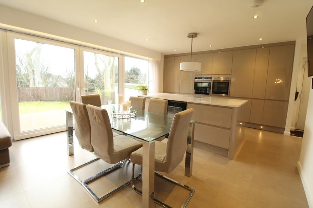 Property photo 1 of 13 Kitchen 3