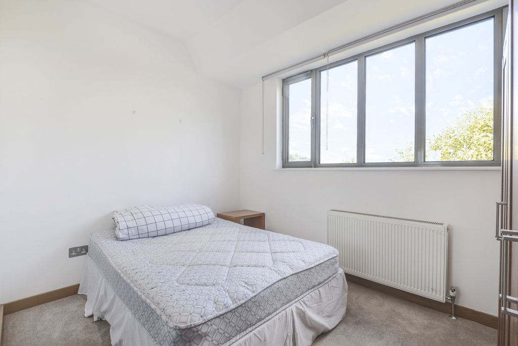 Property photo 3 of 7 520711 (4)