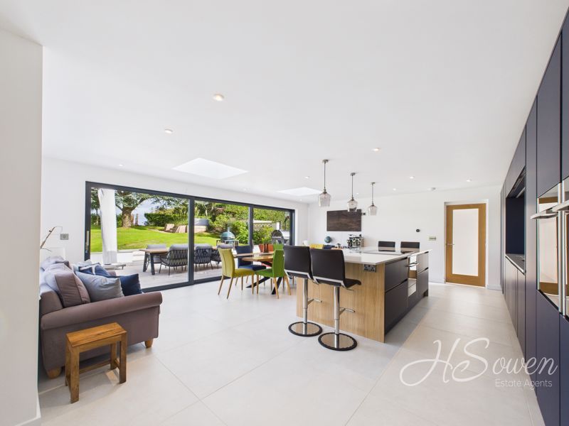Additional image 11 of 4 bed detached house to rentSeymour Drive, Torquay TQ2