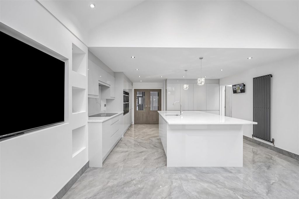 Property photo 3 of 30 Open Plan Kitchen-Diner Family Room