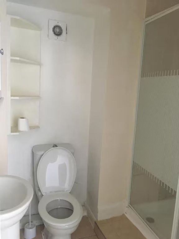 Property photo 3 of 4