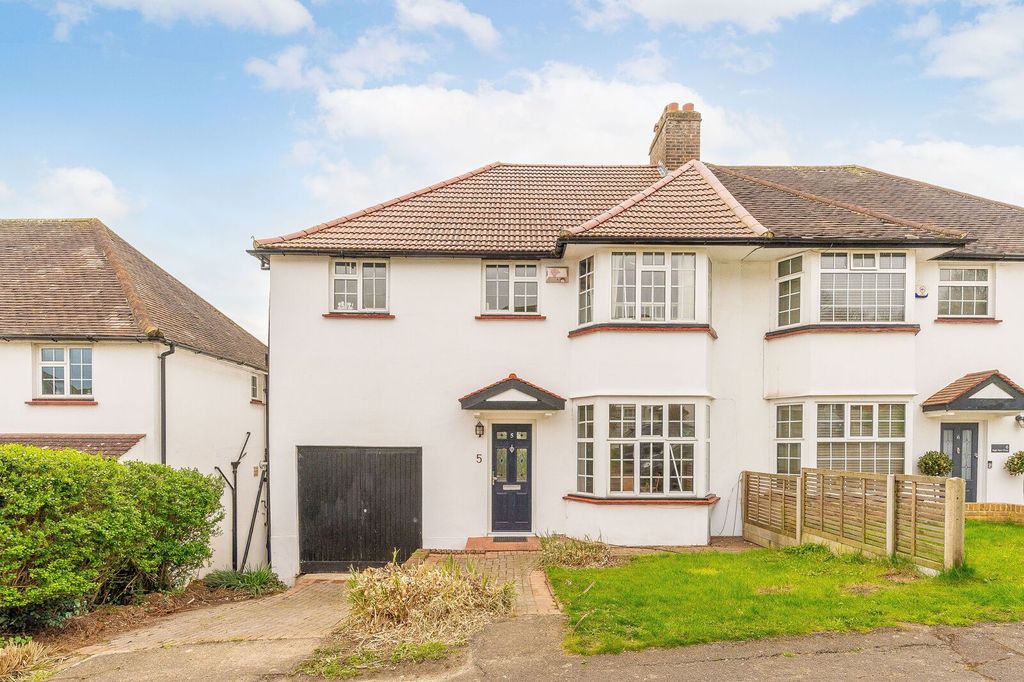 Property photo 2 of 12