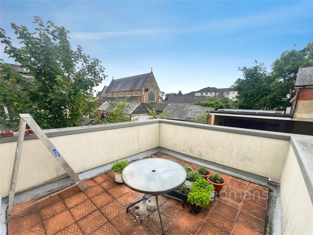 Property photo 2 of 15 Picture No. 07