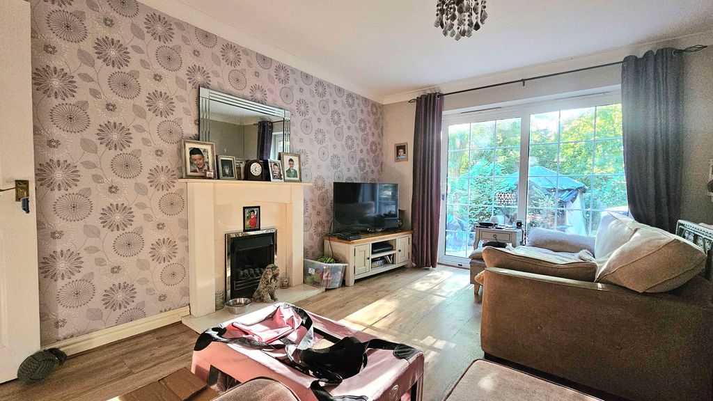 Property photo 2 of 7