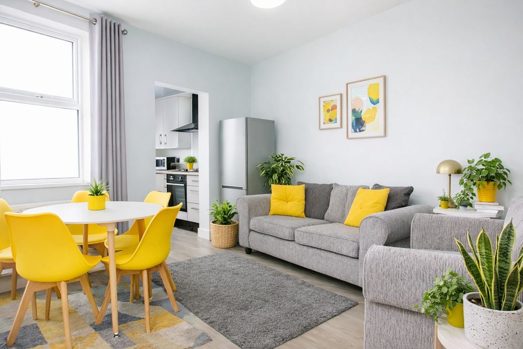 Property photo 1 of 6 Bright, Modern Open-Plan Living Area With A Comfor...