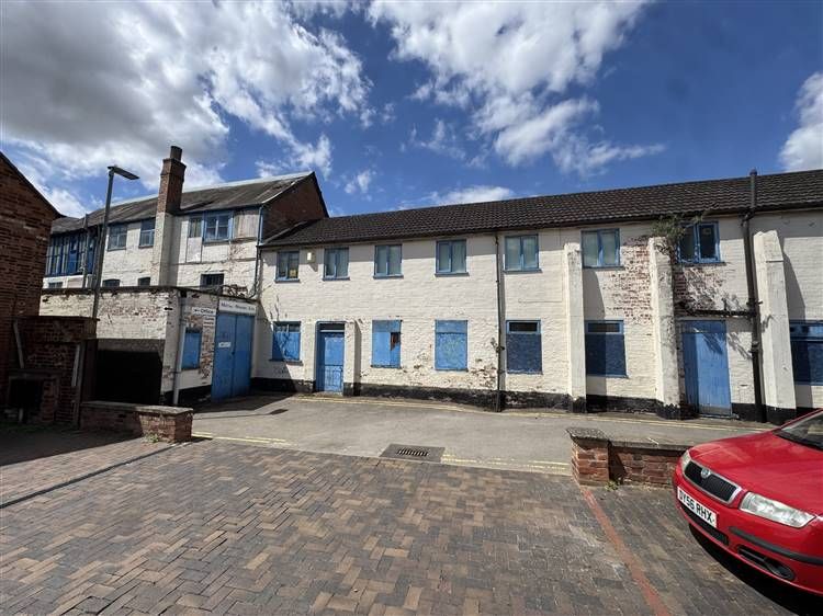 Property photo 1 of 3