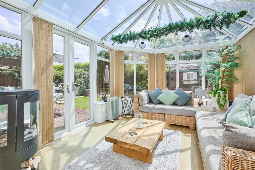 Property photo 2 of 37 Conservatory