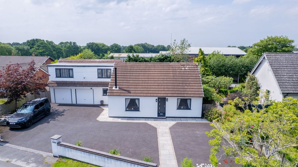Property photo 2 of 48