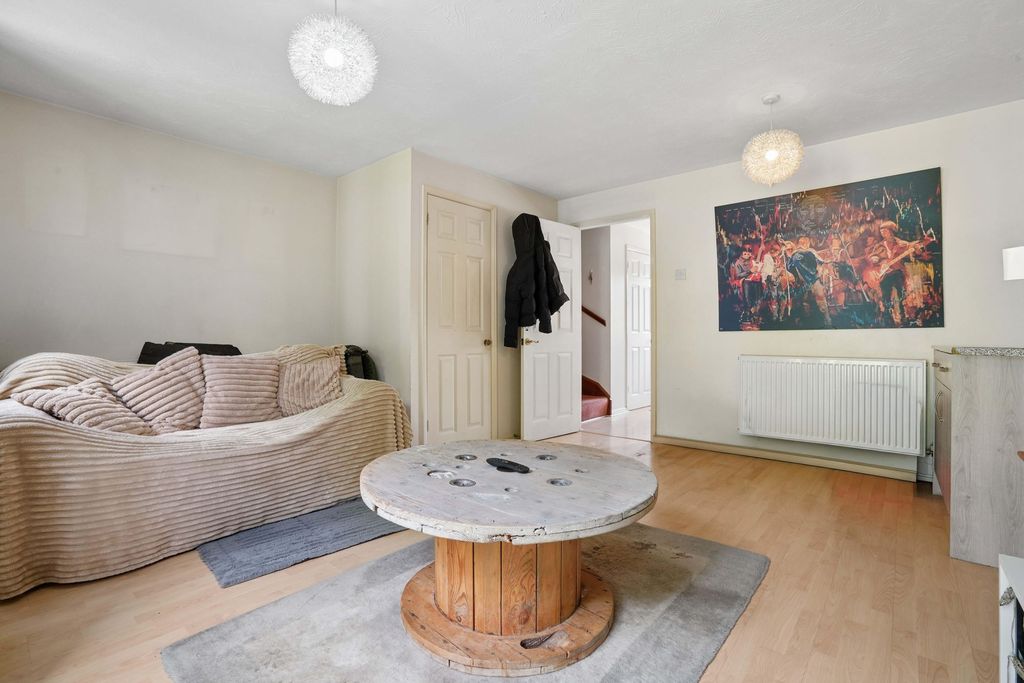 Property photo 3 of 13