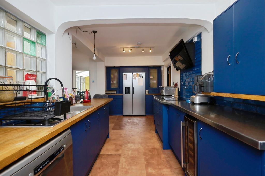 Property photo 3 of 26