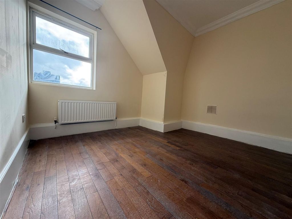 Property photo 3 of 10 1.Jpg