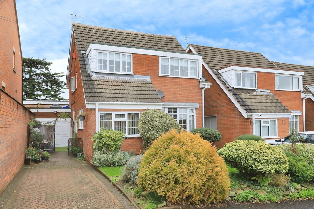 Property photo 1 of 17