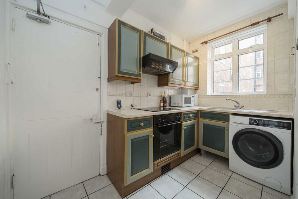 Property photo 2 of 5