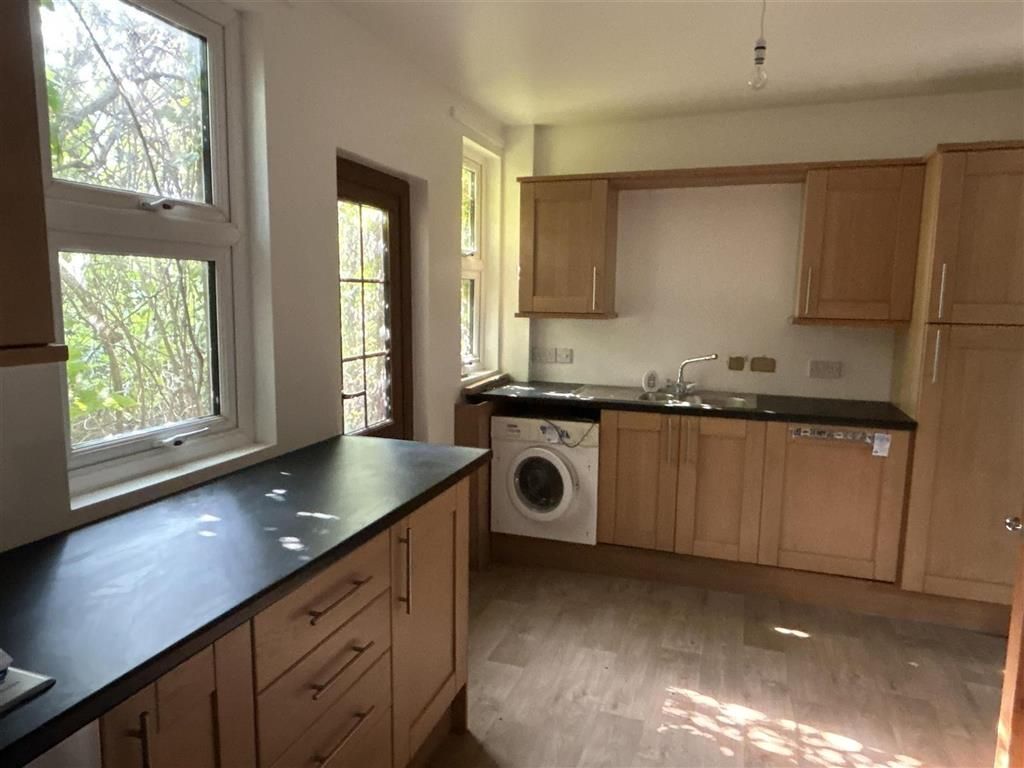 Property photo 2 of 13 Kitchen