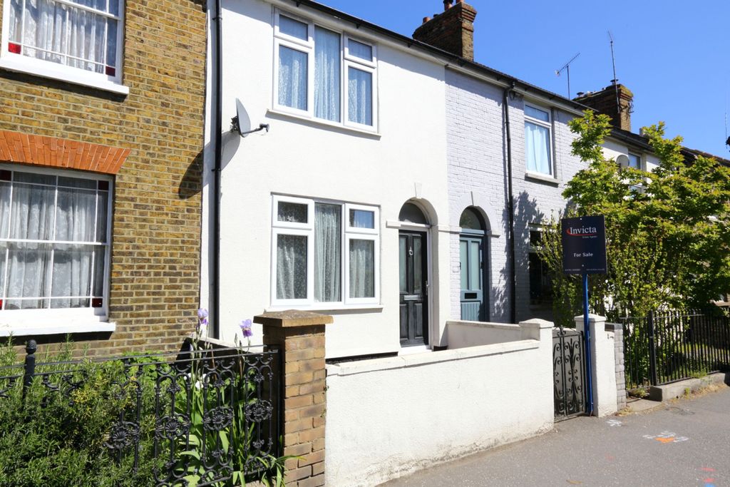 Property photo 1 of 18